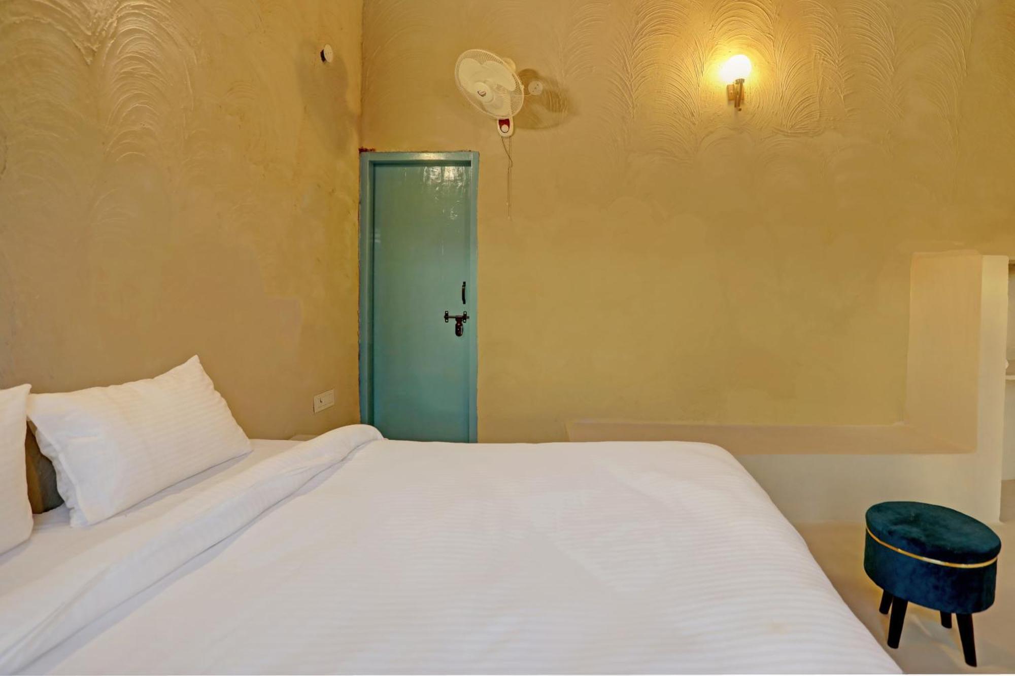 Hotel O The Mud House Bhundsi Bagian luar foto