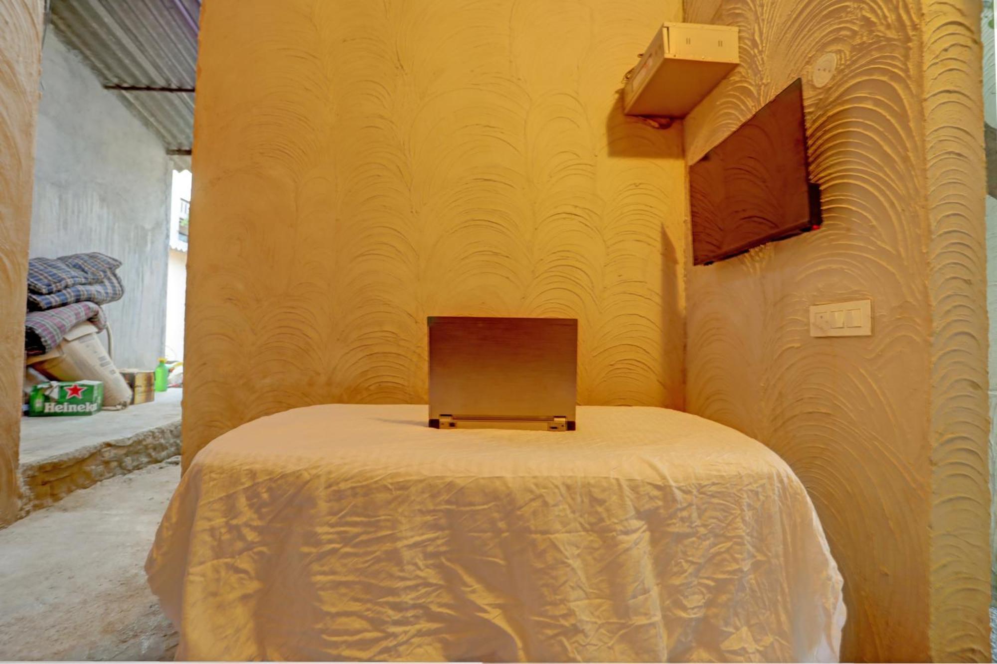 Hotel O The Mud House Bhundsi Bagian luar foto