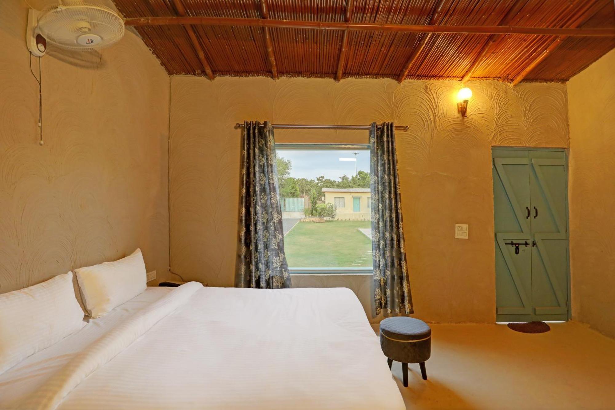 Hotel O The Mud House Bhundsi Bagian luar foto