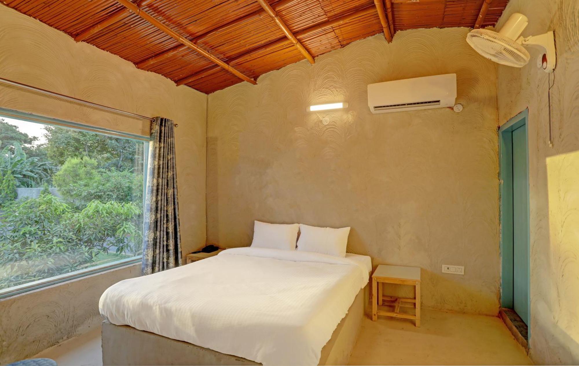 Hotel O The Mud House Bhundsi Bagian luar foto