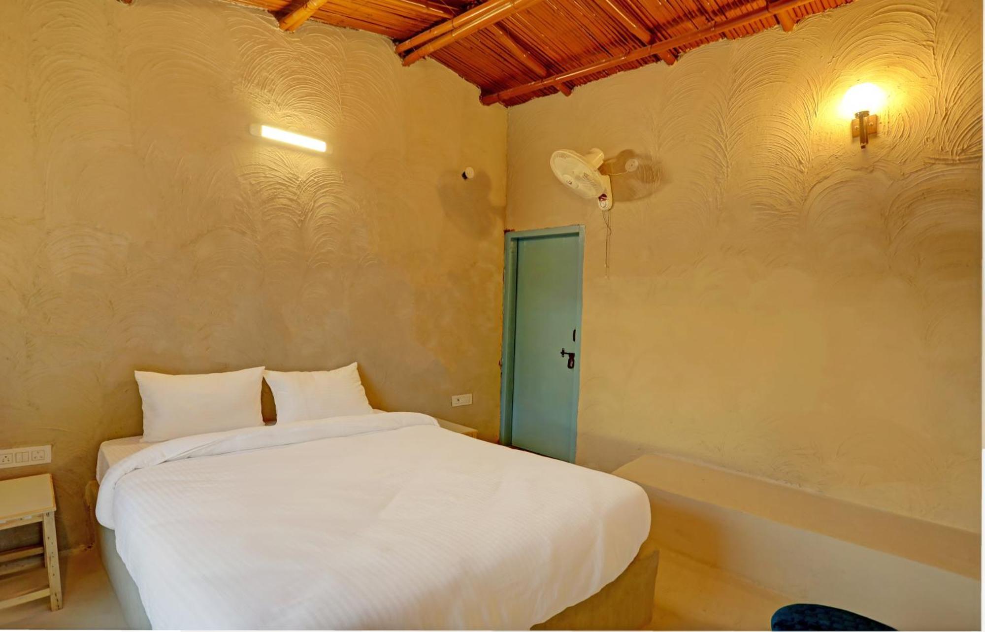 Hotel O The Mud House Bhundsi Bagian luar foto