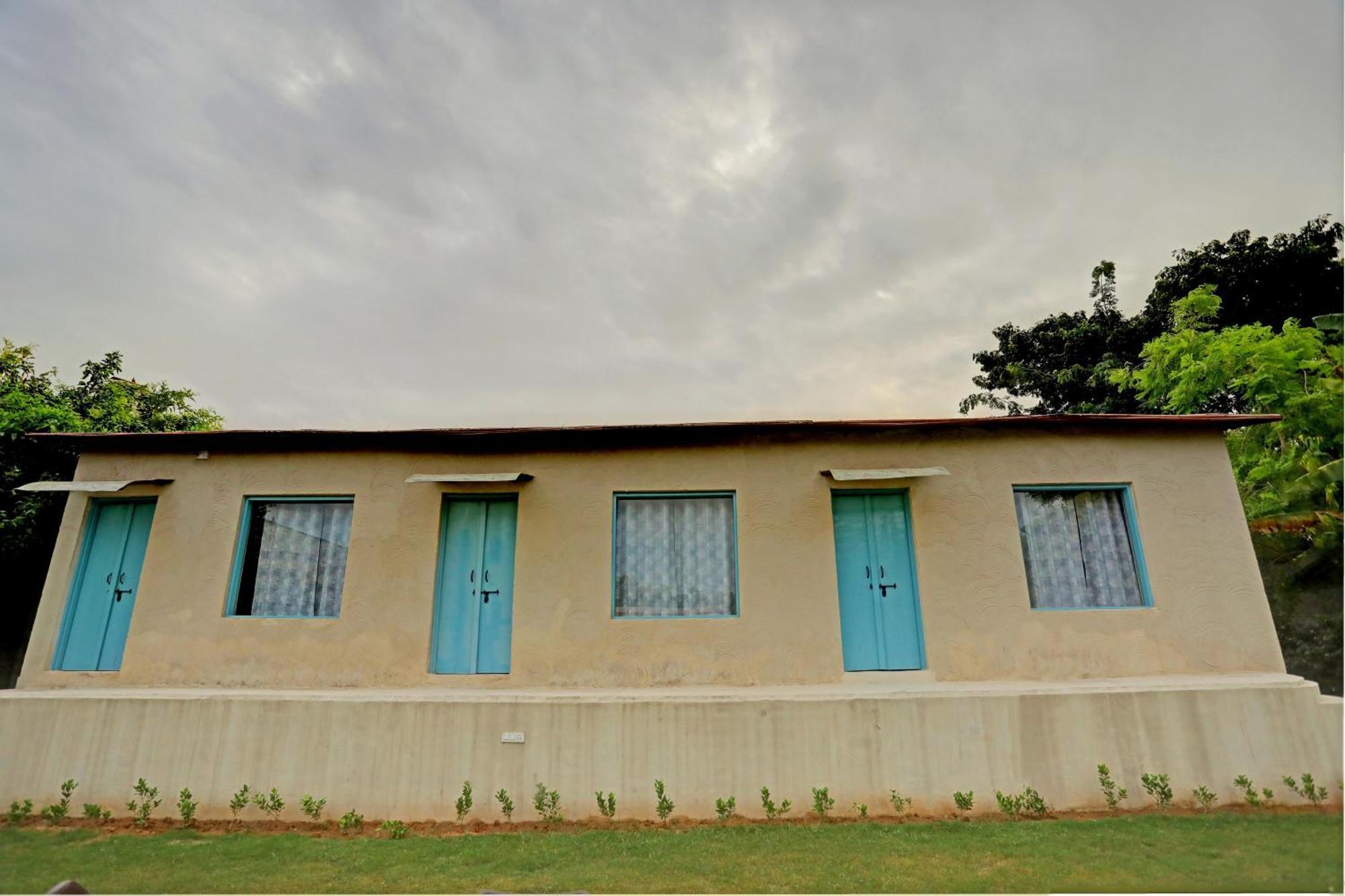 Hotel O The Mud House Bhundsi Bagian luar foto