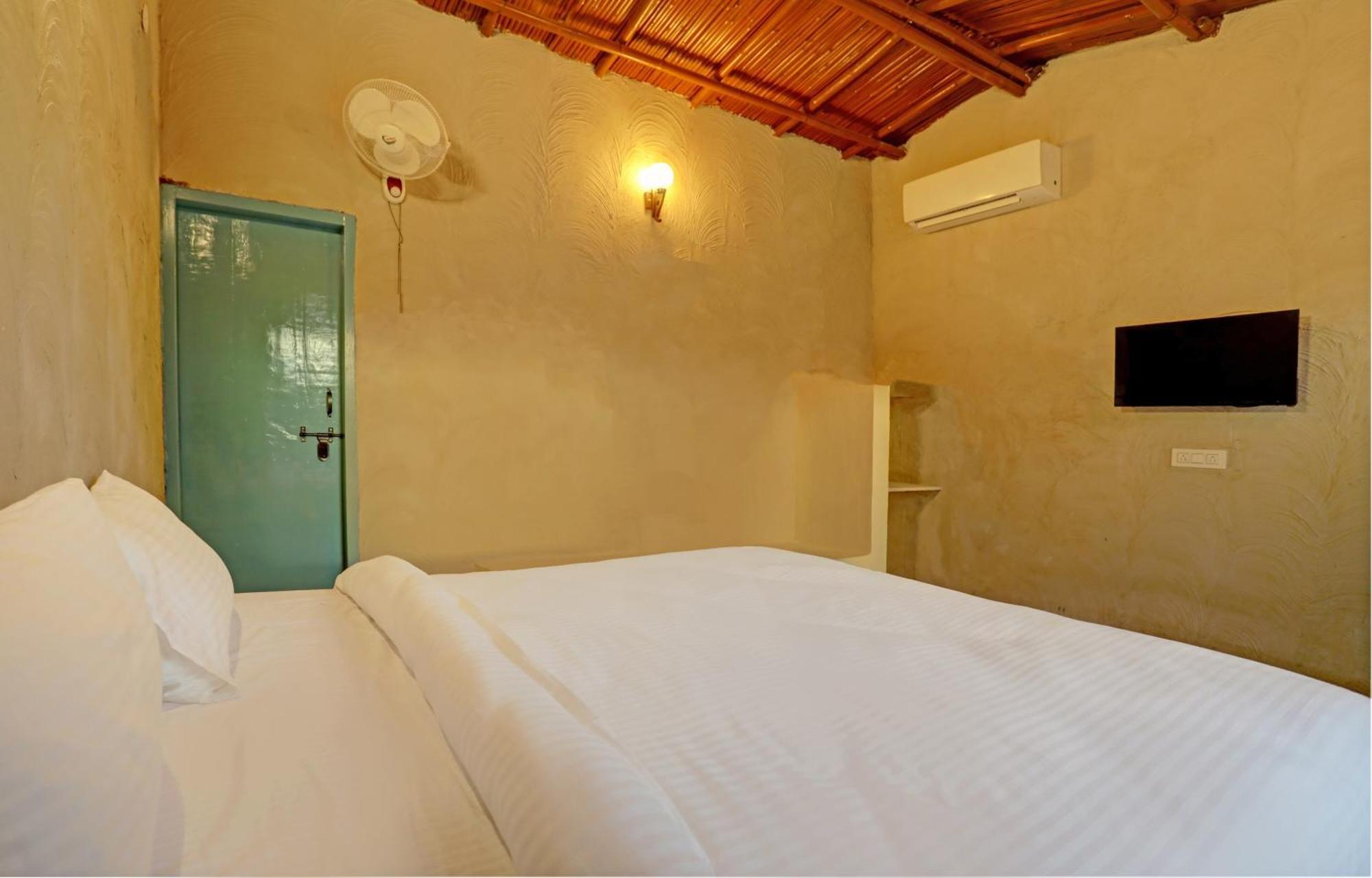 Hotel O The Mud House Bhundsi Bagian luar foto