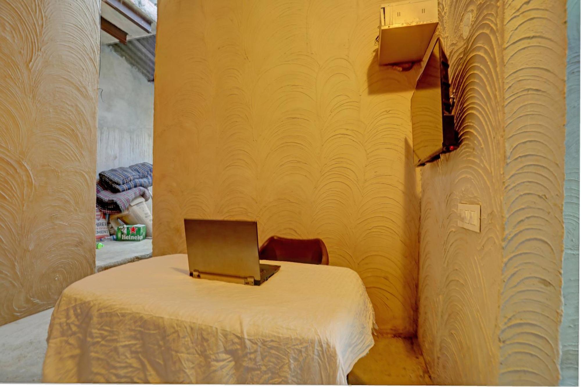 Hotel O The Mud House Bhundsi Bagian luar foto